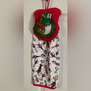NWT Grinch Christmas Hanging Kitchen Dish Towel Plush Topper Holiday Decor